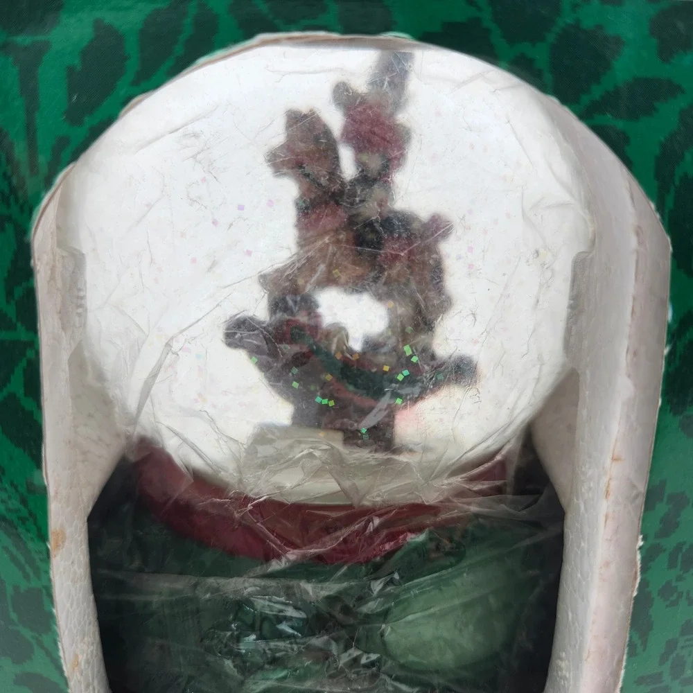 Christmas Classic Musical Motion Snow‎ Globe Santa Sleigh Reindeer Water Globe